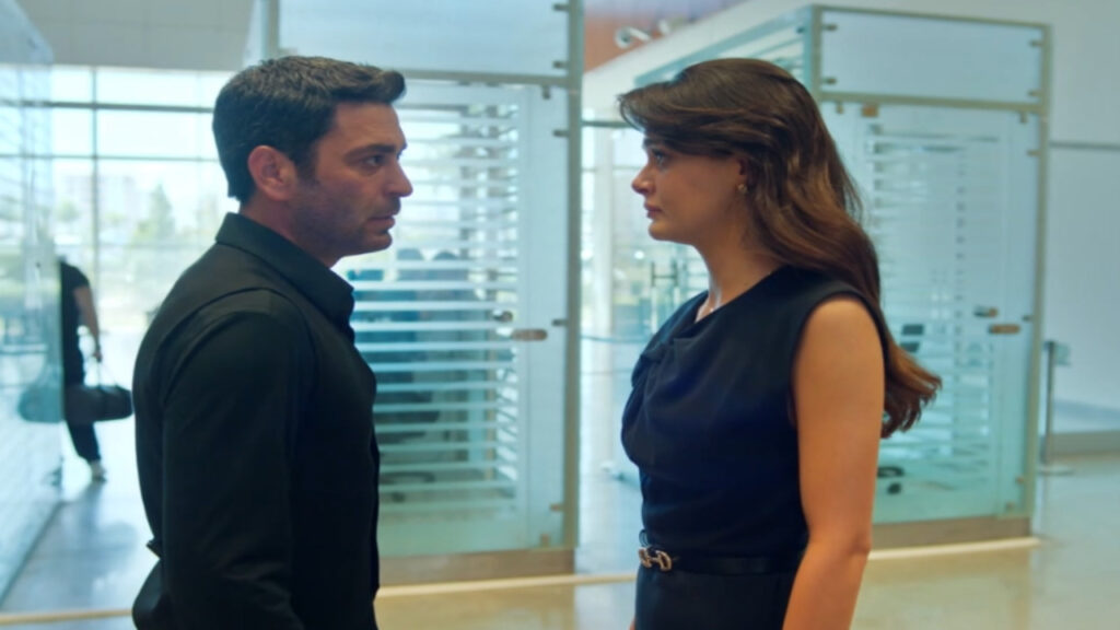 Alya e Cihan di Far Away (Screen Mediaset Infinity)